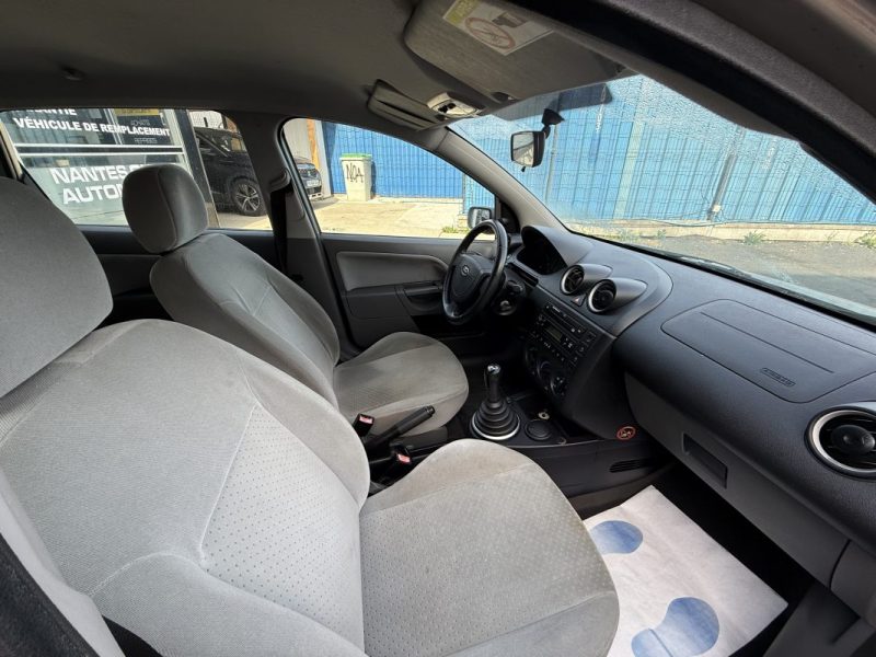 FORD FIESTA 1.4I 80CV GHIA 