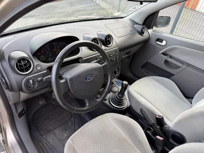 FORD FIESTA 1.4I 80CV GHIA 