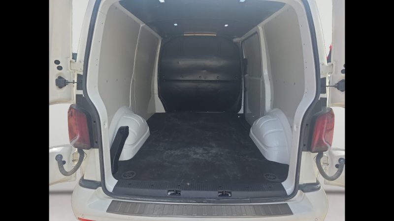 VOLKSWAGEN T6. L1H1 2.0 TDI 198 ch DSG 2020