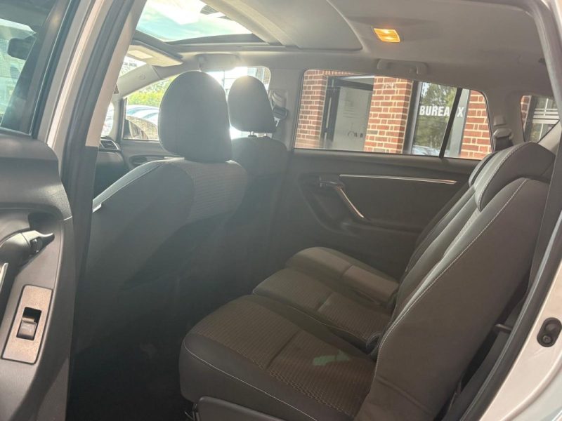 🔹Toyota verso Restylé 1.6 D4D 111Ch - Skyview🌅 Toit panoramique📷 Caméra de recul🛡️ Garantie 