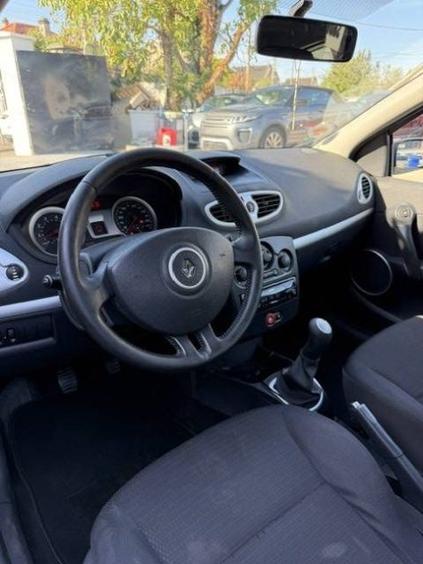 RENAULT CLIO 1 2007 - 109 262Kms - Distrib ok - Climatisation - Parfait etat 