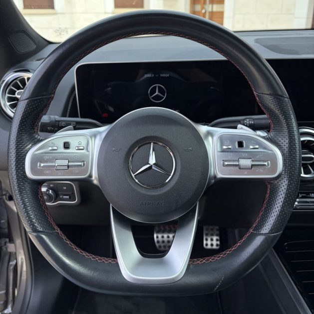Mercedes Classe GLB 220d 2.0 AMG Line 4Matic 190ch (Toit ouvrant | Entretien Mercedes)