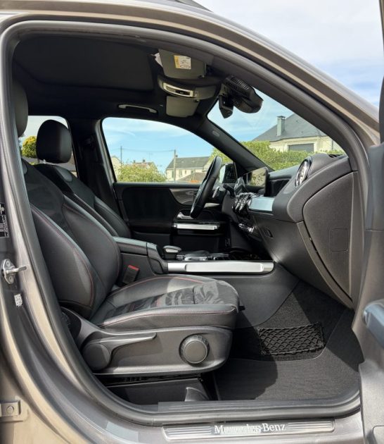 Mercedes Classe GLB 220d 2.0 AMG Line 4Matic 190ch (Toit ouvrant | Entretien Mercedes)