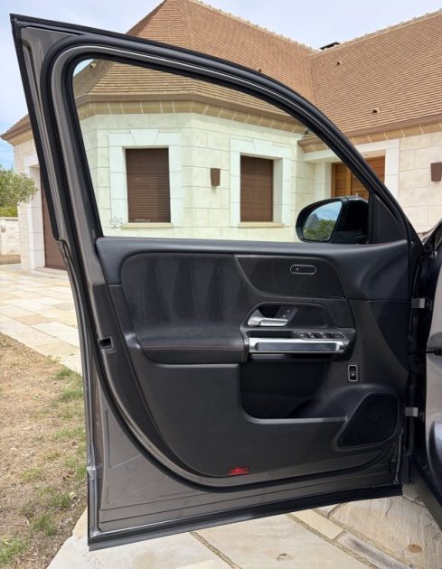 Mercedes Classe GLB 220d 2.0 AMG Line 4Matic 190ch (Toit ouvrant | Entretien Mercedes)
