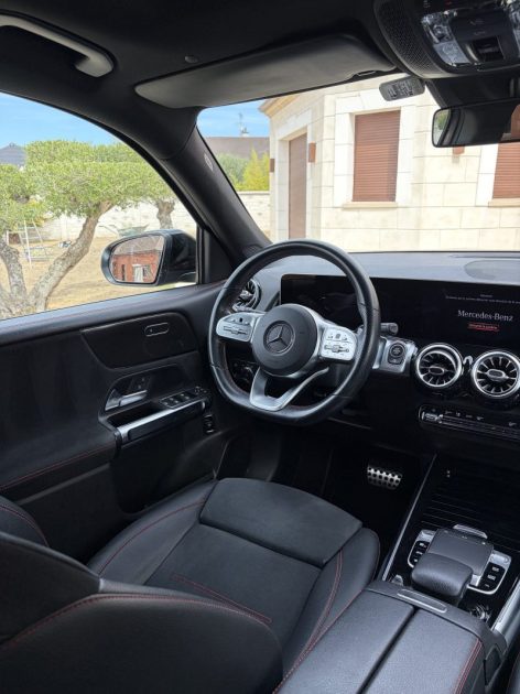 Mercedes Classe GLB 220d 2.0 AMG Line 4Matic 190ch (Toit ouvrant | Entretien Mercedes)