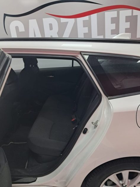 TOYOTA COROLLA TOURING SPORTS PHASE 2 HYBRIDE 1.8 DYNAMIC BUSINESS 140cv/1 ERE MAIN/TVA RECUPERABLE