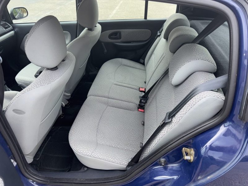 RENAULT  CLIO  1.2 CAMPUS 2006