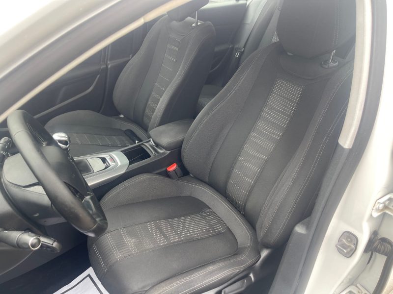 PEUGEOT 308 II 1.2 E-THP 130 ALLURE 226MKM