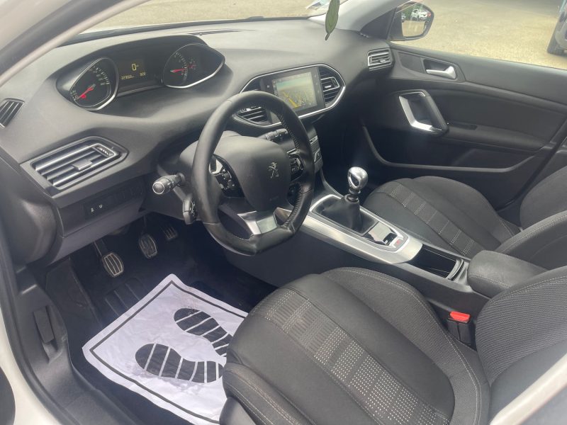 PEUGEOT 308 II 1.2 E-THP 130 ALLURE 226MKM