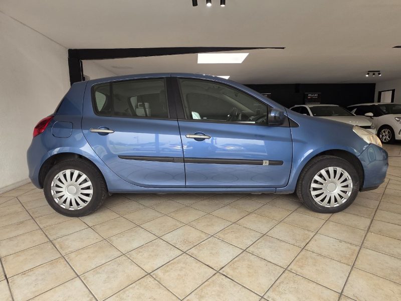 RENAULT CLIO III 1.2 75ch Essence 2010 - Distribution neuve - CT OK - Garantie 12 mois ou 15000km