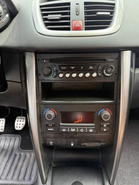 PEUGEOT 207 CC 1.6 PLATINUM 2010 - 63 100Kms -  Distrib ok - Premier Main - SUIVIT PEUGEOT