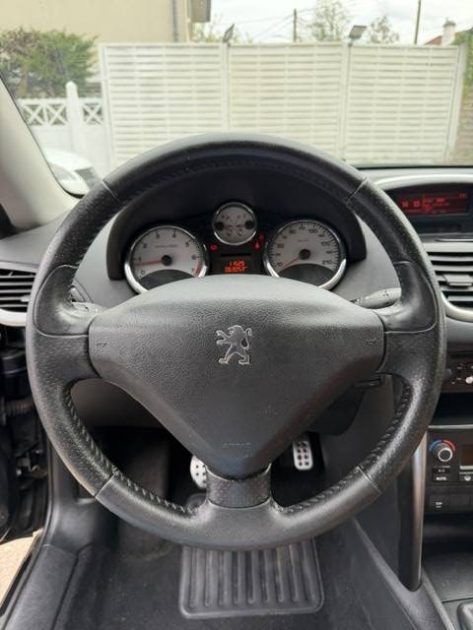 PEUGEOT 207 CC 1.6 PLATINUM 2010 - 63 100Kms -  Distrib ok - Premier Main - SUIVIT PEUGEOT