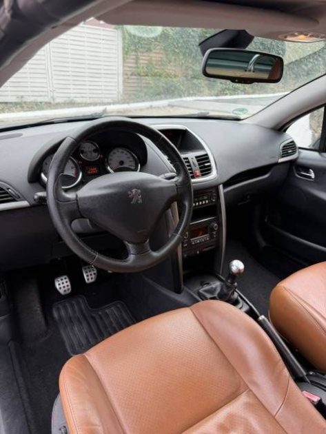 PEUGEOT 207 CC 1.6 PLATINUM 2010 - 63 100Kms -  Distrib ok - Premier Main - SUIVIT PEUGEOT