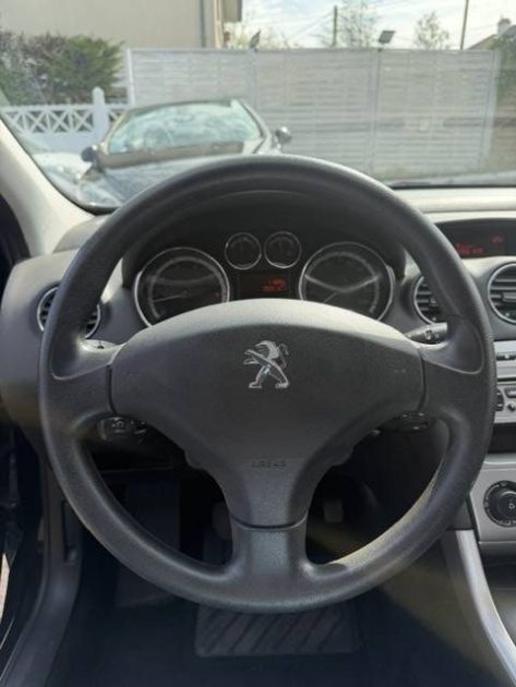 PEUGEOT 308  1.4 VTI ACCESS 2011 - 55 100Kms - Distrib ok - Climatisation - SUIVIT PEUGEOT