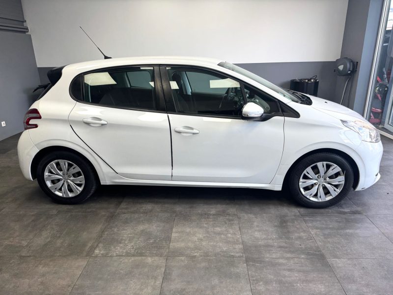 PEUGEOT 208 1.6 E-HDI 92 ACTIVE BVM5 2015