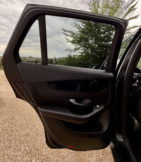 Mercedes Glc 250d Business BVA9 – (Toit Ouvrant | Sièges Électriques Chauffant) 