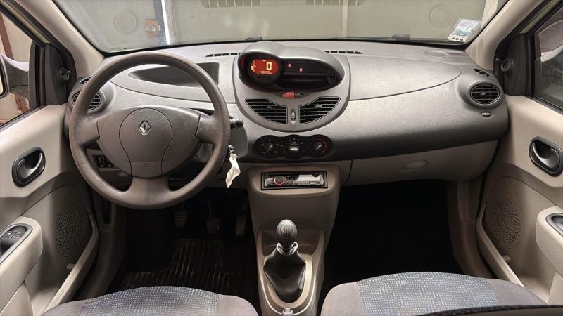RENAULT TWINGO II 1.2 BUISNESS SORTIE DE REVISION