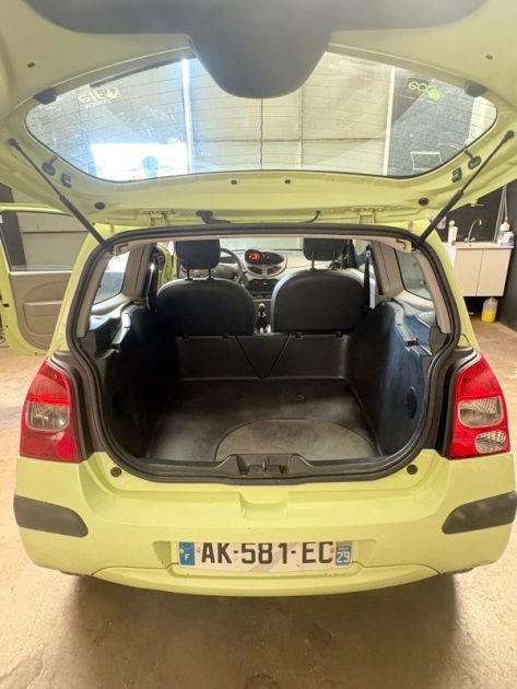 RENAULT TWINGO II 1.2 BUISNESS SORTIE DE REVISION