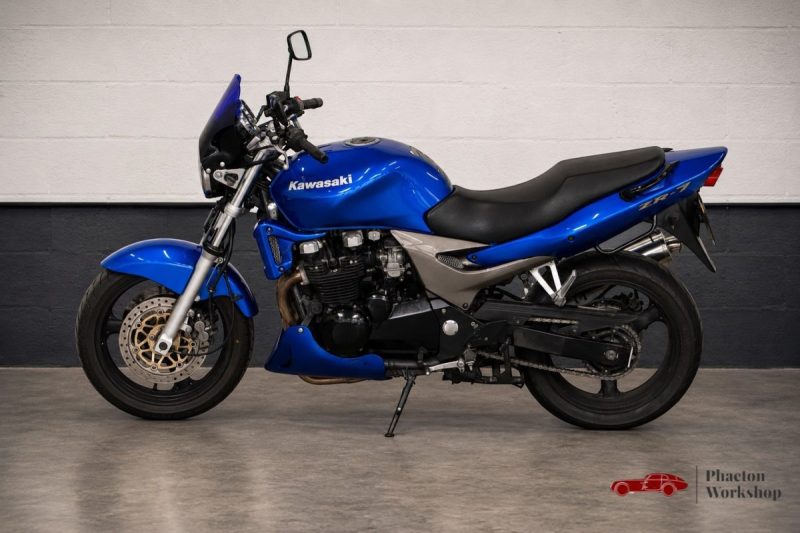 KAWASAKI ZR-7 750 – 39 106 KM – CARBURATEURS REFAITS – ÉCHAPPEMENT SCORPION
