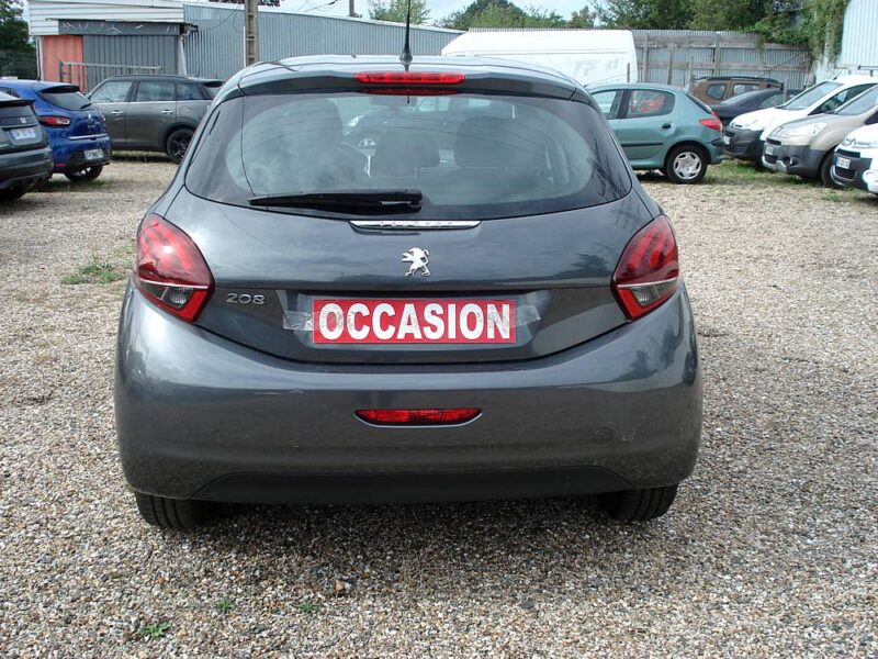 PEUGEOT 208 2017