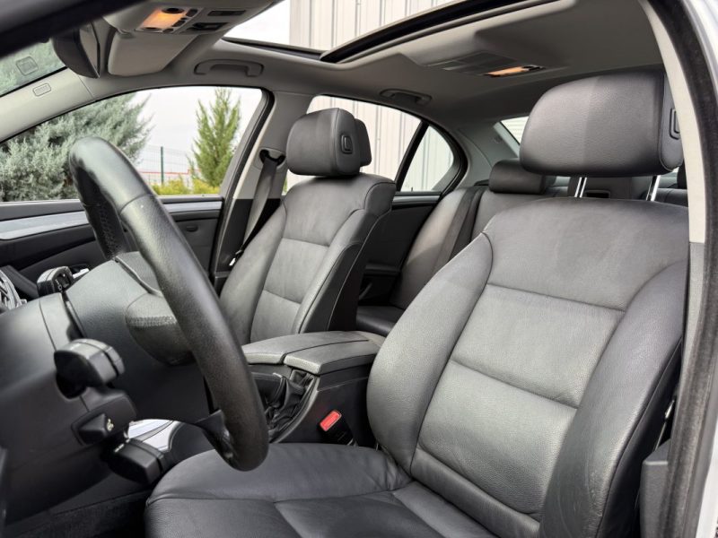 Bmw Série 5 523iA 190ch Sport Design Garantie 6 Mois