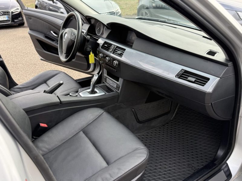 Bmw Série 5 523iA 190ch Sport Design Garantie 6 Mois