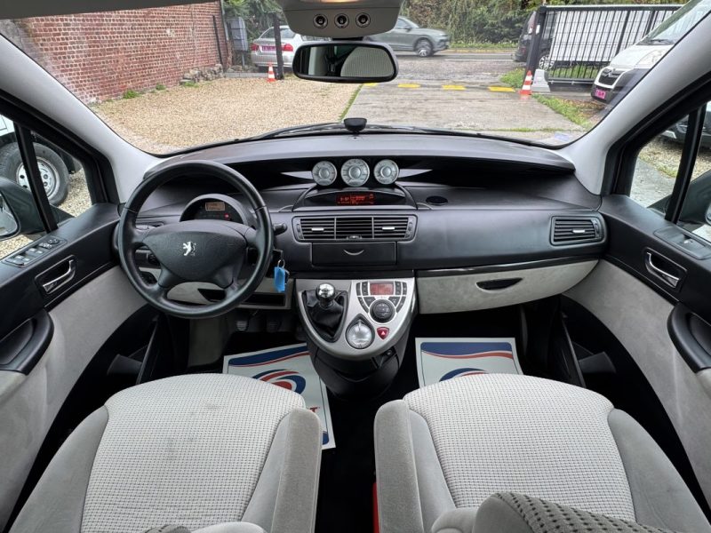 PEUGEOT 807 2.0 HDI 136Ch PACK FAMILY --32000KM-- 1er MAIN GARANTIE 6 MOIS 