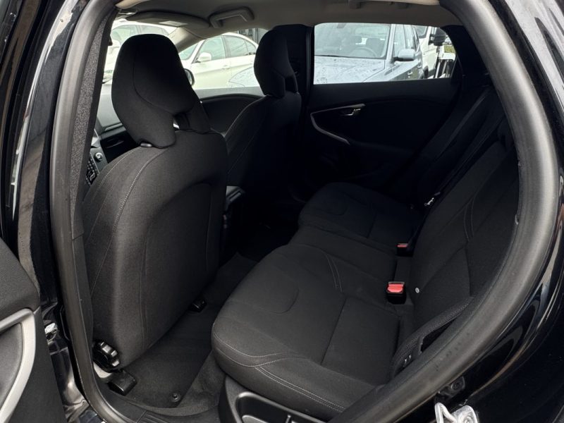 VOLVO V40 1.6 D 115Ch PACK KINETIC 78000KM GPS/CLIM/REGULATEUR DE VITESSE 