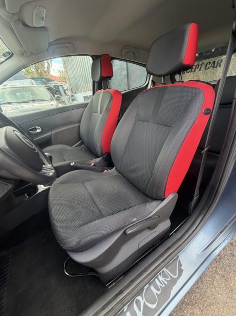 RENAULT CLIO 1.2 RIP CURL 2007 - 77 711Kms - Distrib ok - Parfait Etat - SUIVIT RENAULT 