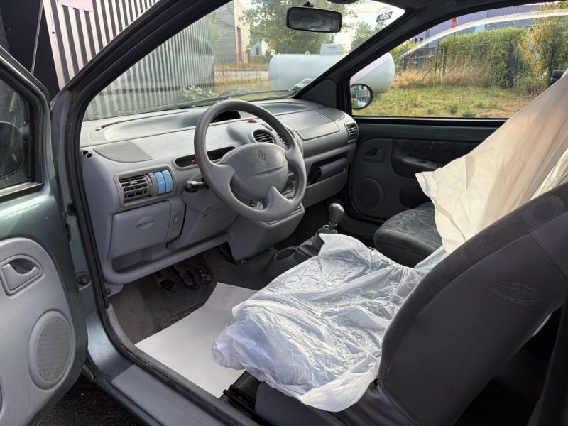 RENAULT TWINGO PACK AUTHENTIQUE 1.2 16V 2006 - GARANTIE 12 MOIS - JEUNE PERMIS = CARTE GRISE OFFERT 