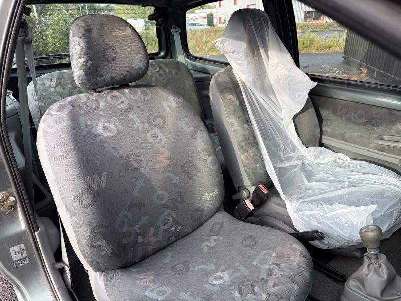 RENAULT TWINGO PACK AUTHENTIQUE 1.2 16V 2006 - GARANTIE 12 MOIS - JEUNE PERMIS = CARTE GRISE OFFERT 