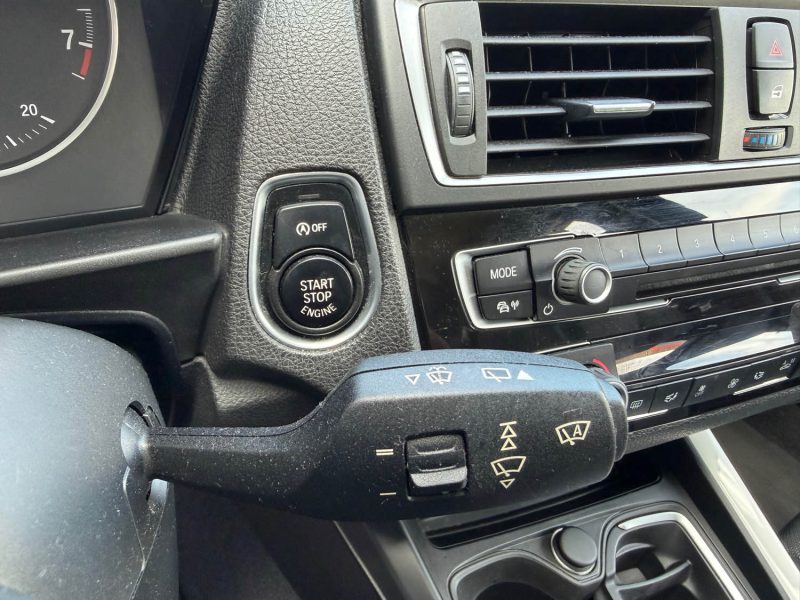 BMW Série 1 F20 Urban Blue 118i 1.6 i 136 cv 