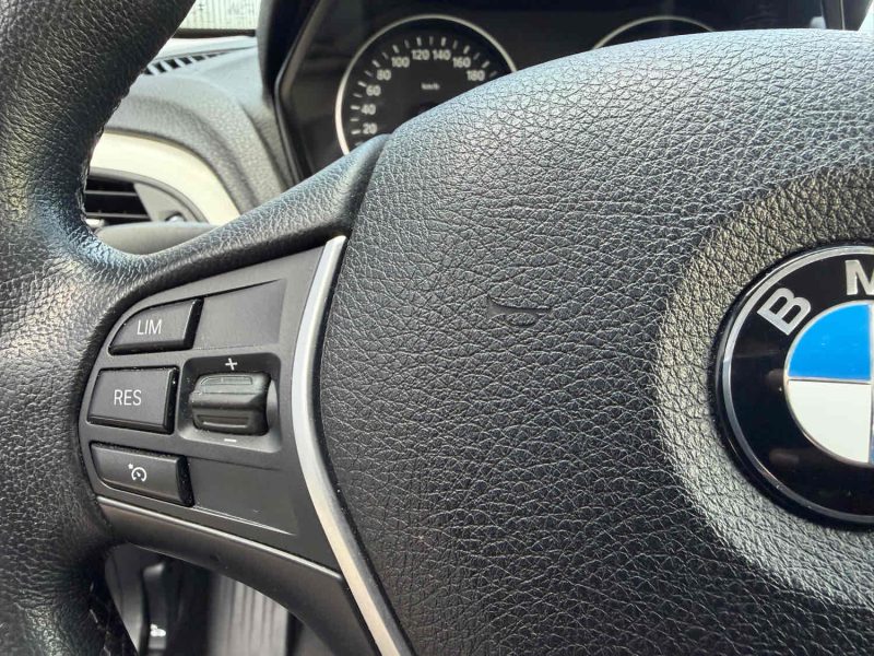 BMW Série 1 F20 Urban Blue 118i 1.6 i 136 cv 