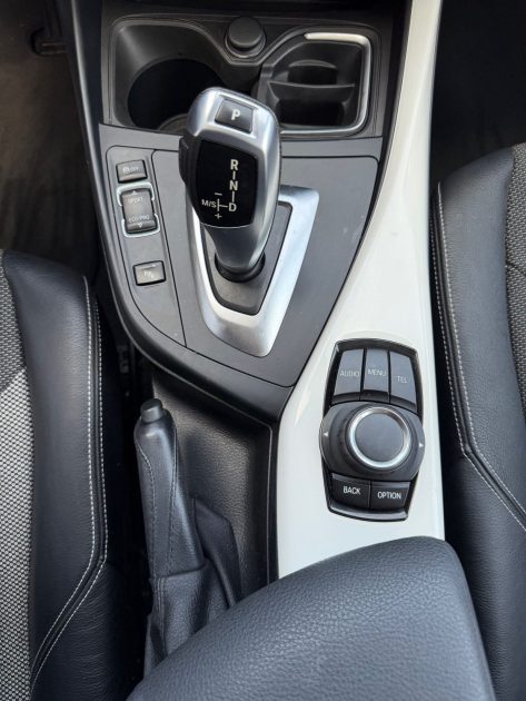 BMW Série 1 F20 Urban Blue 118i 1.6 i 136 cv 