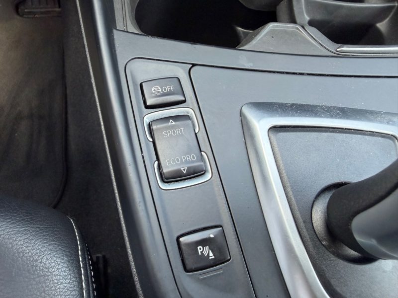 BMW Série 1 F20 Urban Blue 118i 1.6 i 136 cv 