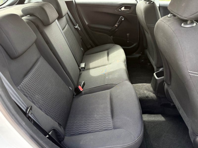 Peugeot 208 1.6 BlueHDi 75 ch Active - Clim – Bluetooth – Régulateur - Révisée & garantie 6 mois