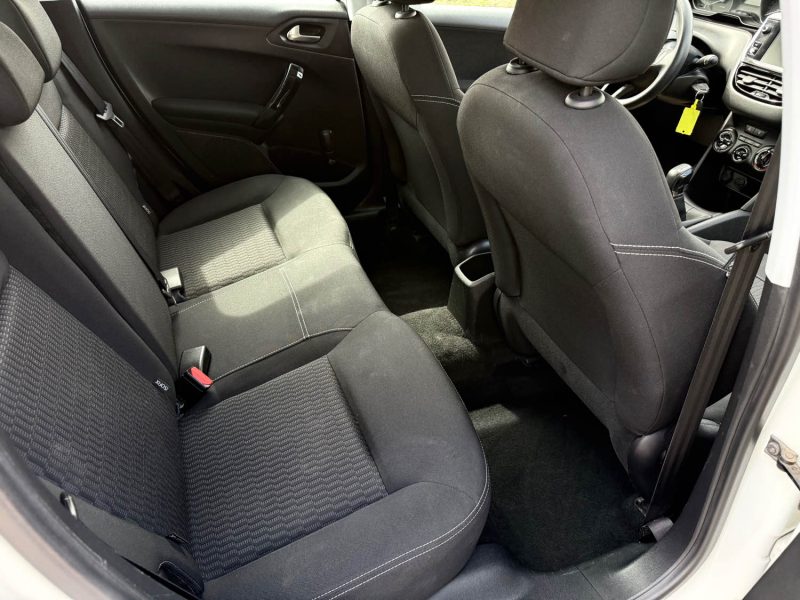 Peugeot 208 1.6 BlueHDi 75 ch Active - Clim – Bluetooth – Régulateur - Révisée & garantie 6 mois