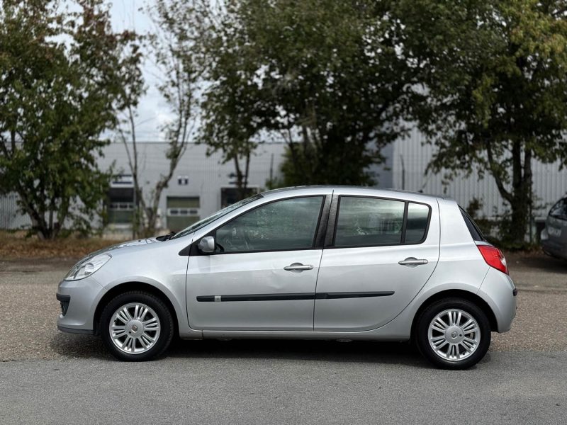 Renault Clio III 1.5 dCi 85 ch Dynamique - Révisée & garantie 6 mois
