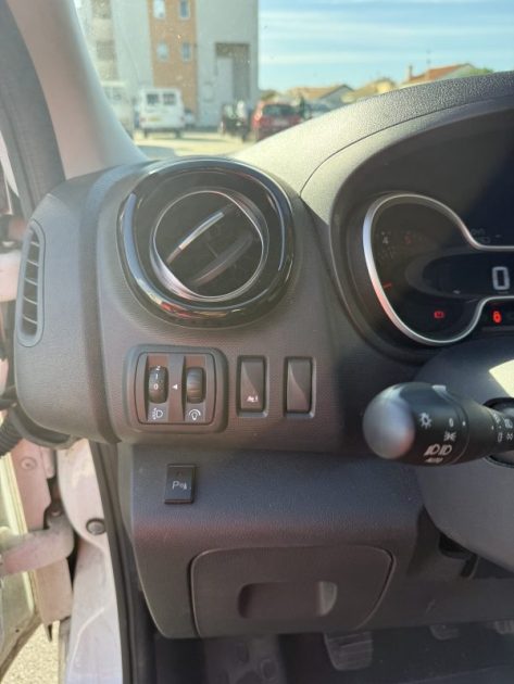 RENAULT TRAFIC L2H1 2.0 DCI 145
