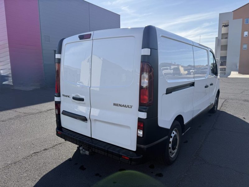 RENAULT TRAFIC L2H1 2.0 DCI 145