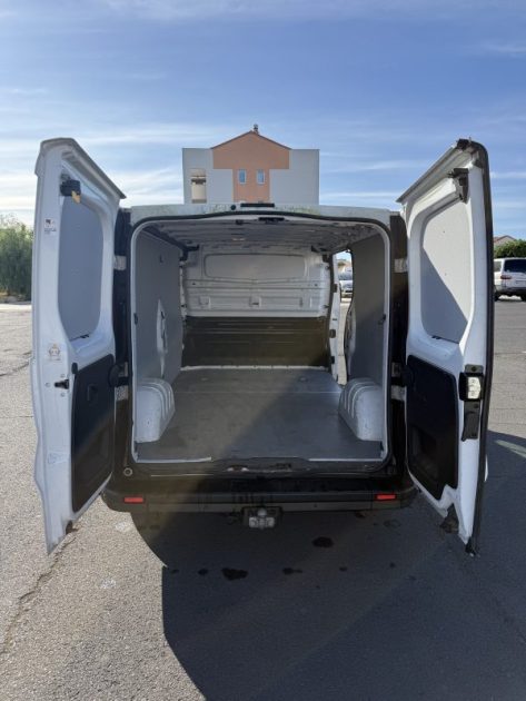 RENAULT TRAFIC L2H1 2.0 DCI 145