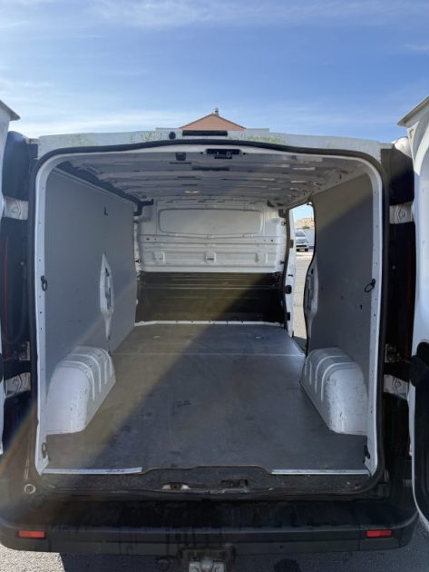RENAULT TRAFIC L2H1 2.0 DCI 145