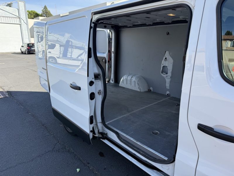 RENAULT TRAFIC L2H1 2.0 DCI 145