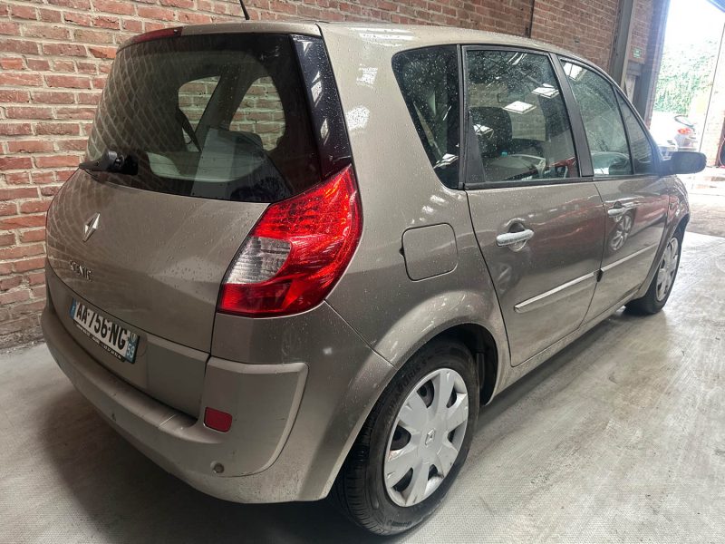 RENAULT SCENIC 1.9 DCI LATITUDE LATITUDE 2009