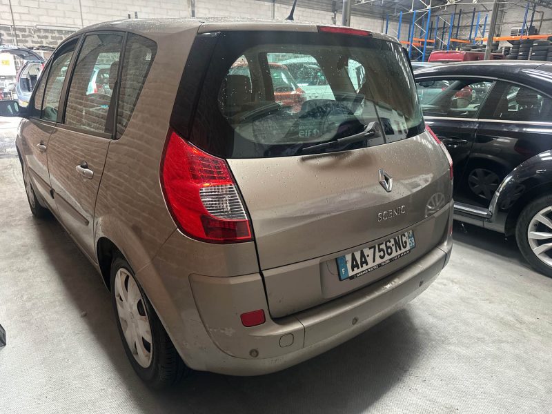 RENAULT SCENIC 1.9 DCI LATITUDE LATITUDE 2009