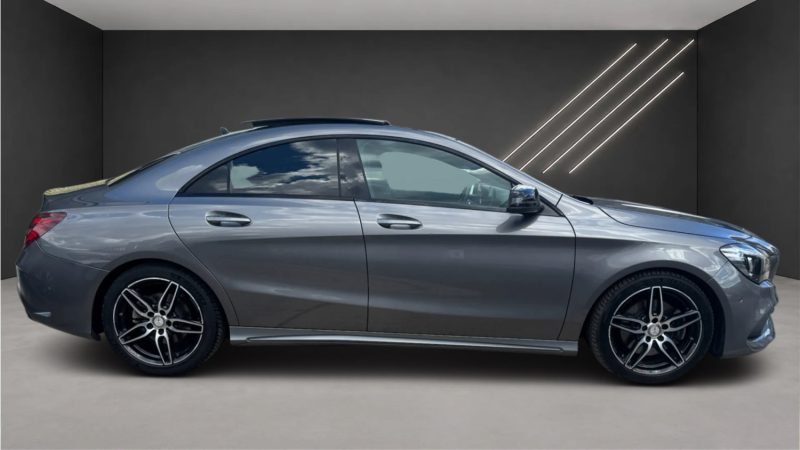 MERCEDES CLA CLA 220D FASCINATION 7G-TRONIC PACK AMG 2016