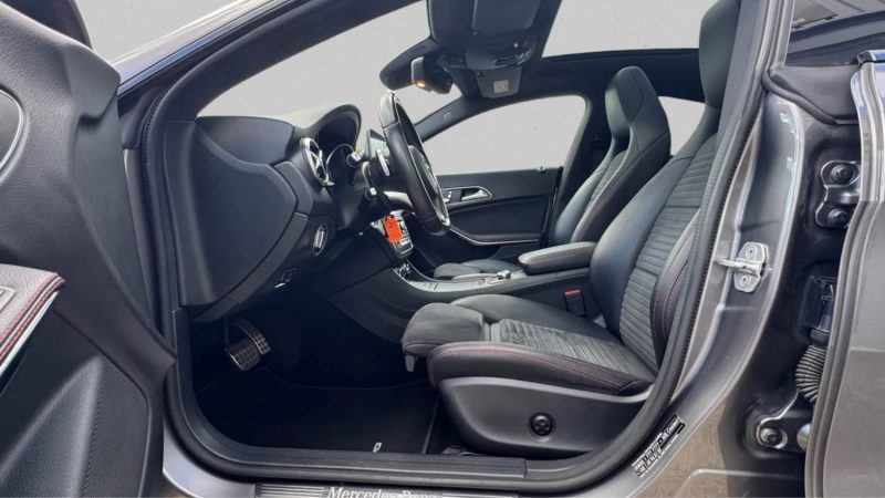 MERCEDES CLA CLA 220D FASCINATION 7G-TRONIC PACK AMG 2016