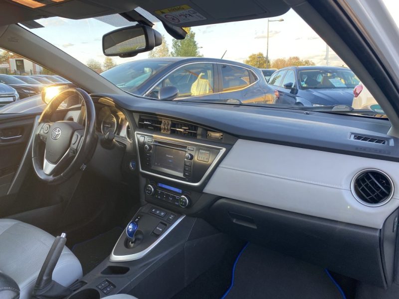 TOYOTA AURIS TOURING SPORTS 1.8 HYBRID 136h SKYVIEW