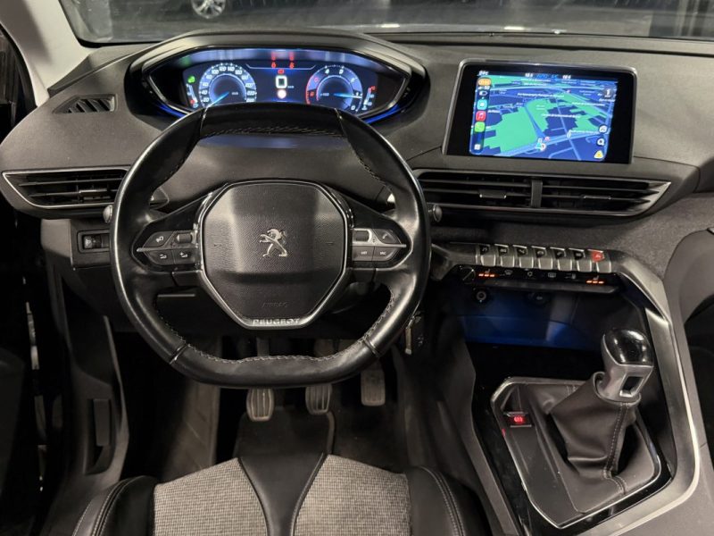 PEUGEOT 5008 II ALLURE 1.5 HDI 130 Cv 7 PLACES ATTELAGE APPLE & ANDROID CAMERA RECUL - GARANTIE 1 AN