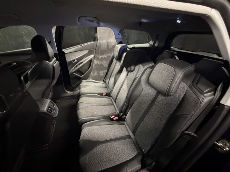 PEUGEOT 5008 II ALLURE 1.5 HDI 130 Cv 7 PLACES ATTELAGE APPLE & ANDROID CAMERA RECUL - GARANTIE 1 AN